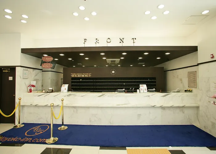 Hotel Toyoko Jungang Station 3*