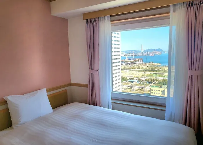 Hotel Toyoko Jungang Station 3*